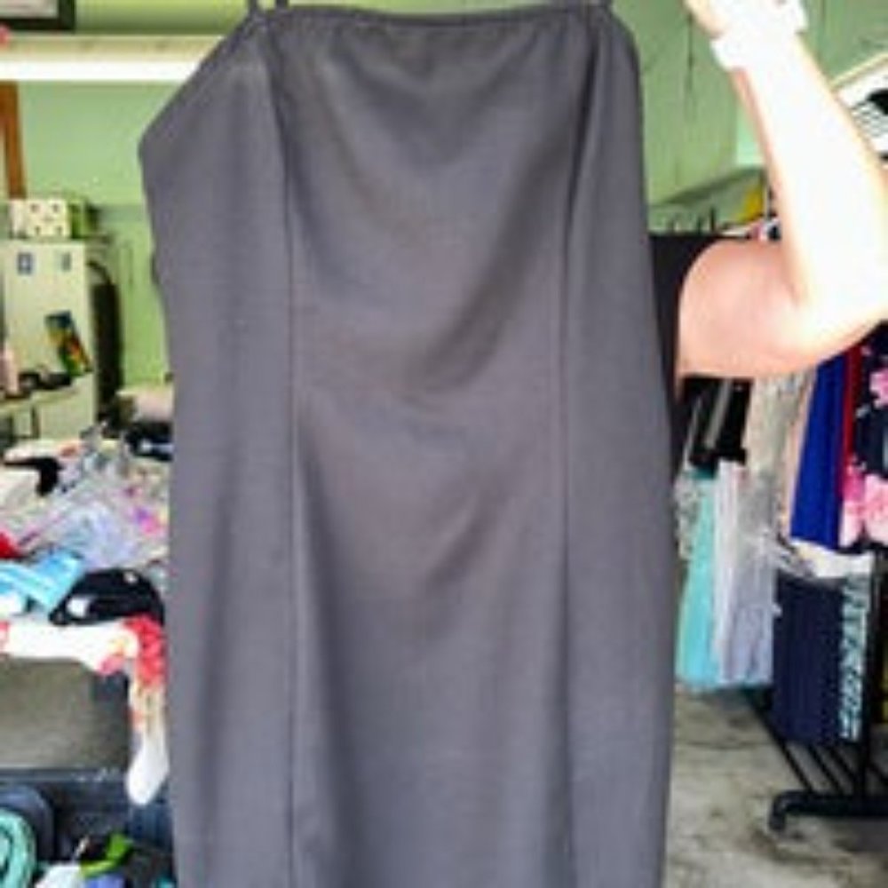 Dress - Picture 6 of 8